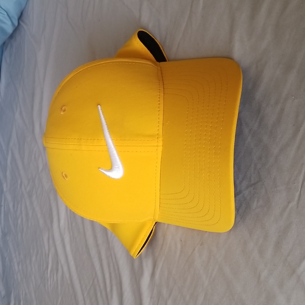 Mens nike hat